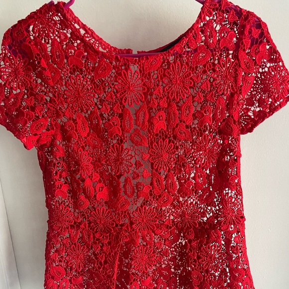 Zara blouse. See through/lace peplum style. Great condition - Picture 1 of 3